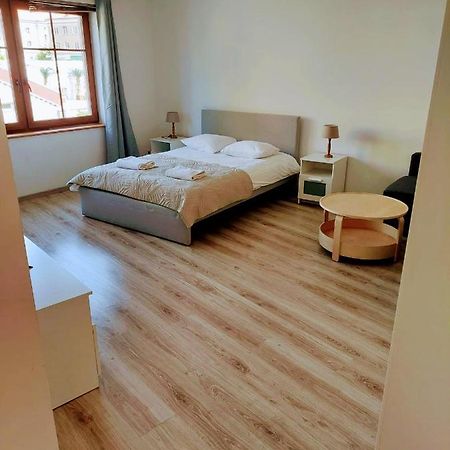 Drzewna Apartamenty-Kupiecka 66A เจโลนากูรา ภายนอก รูปภาพ