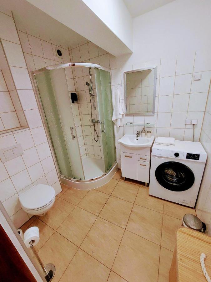 Drzewna Apartamenty-Kupiecka 66A เจโลนากูรา ภายนอก รูปภาพ