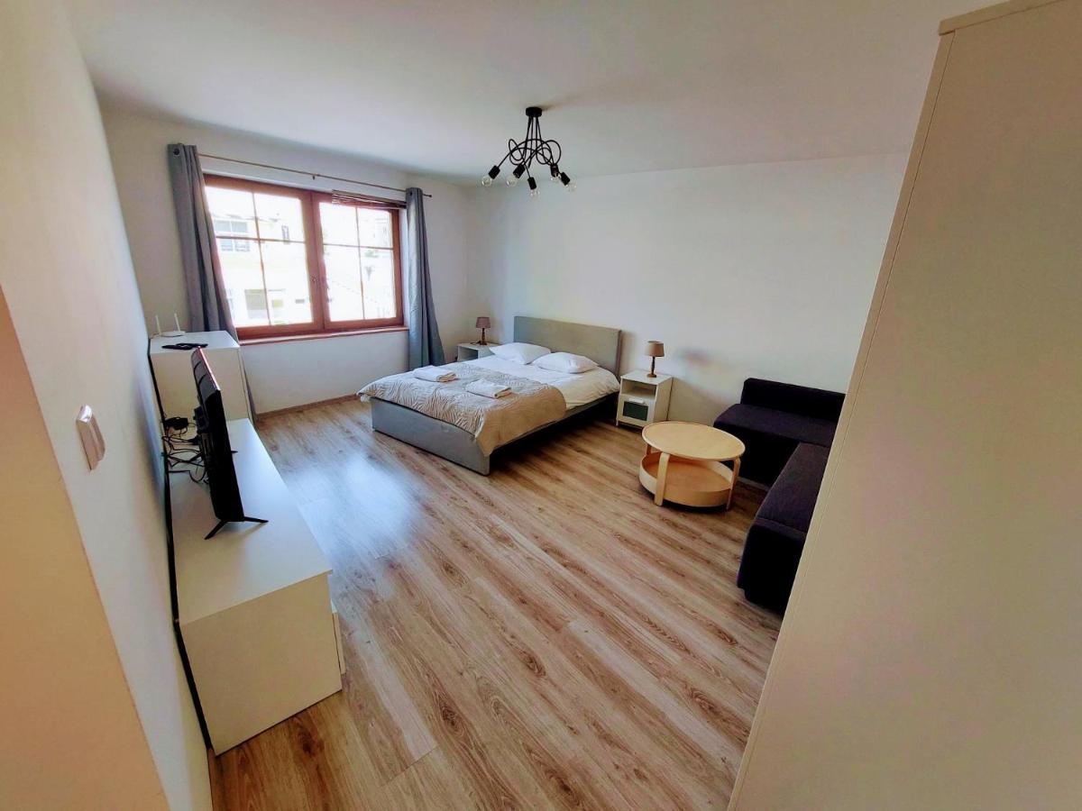 Drzewna Apartamenty-Kupiecka 66A เจโลนากูรา ภายนอก รูปภาพ