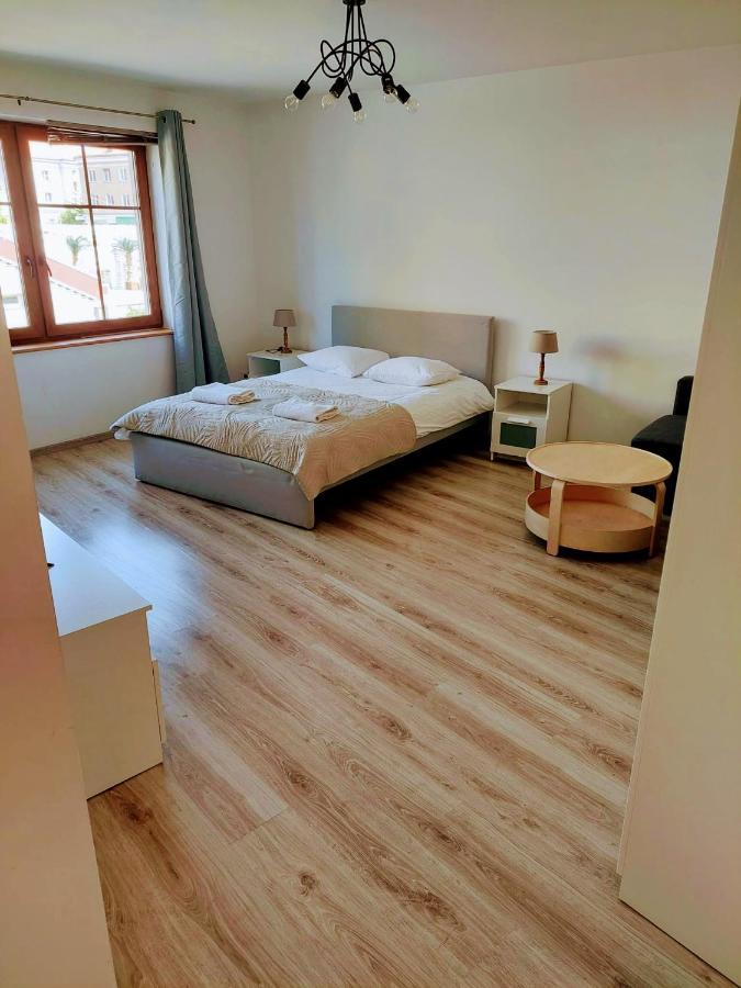 Drzewna Apartamenty-Kupiecka 66A เจโลนากูรา ภายนอก รูปภาพ